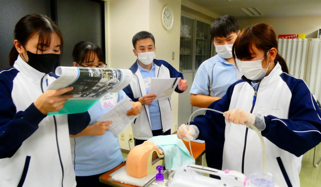 赴日本留学