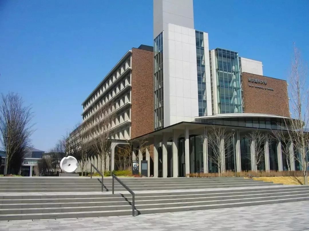 21世纪佳益出国留学