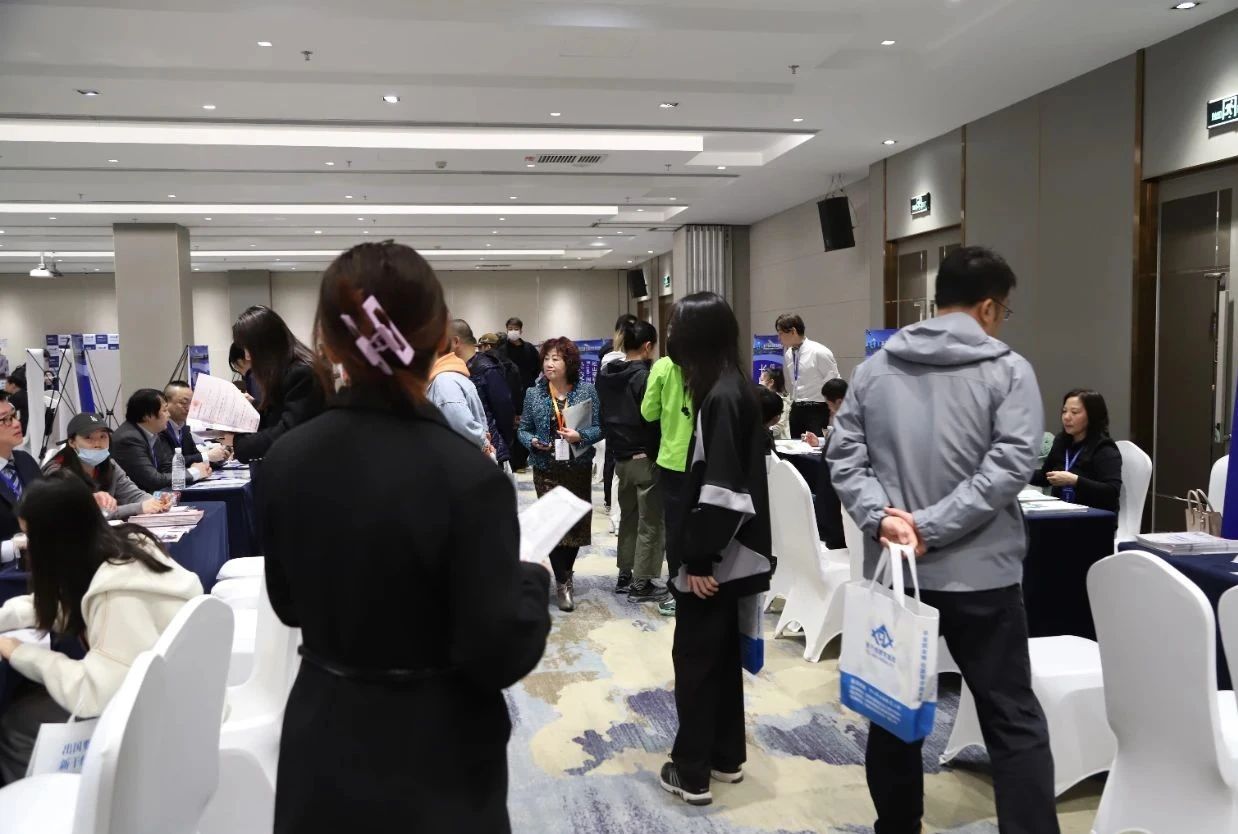 21世纪佳益出国留学