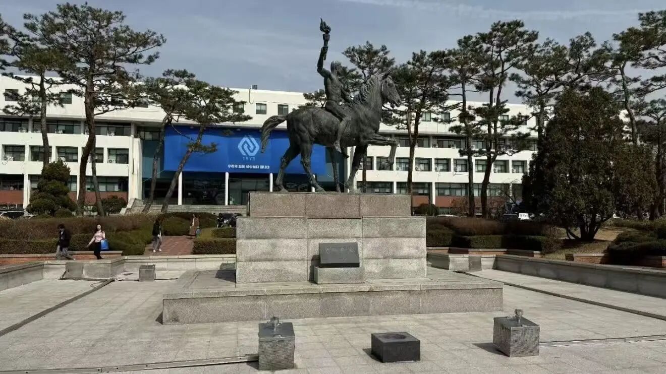 21世纪佳益出国留学