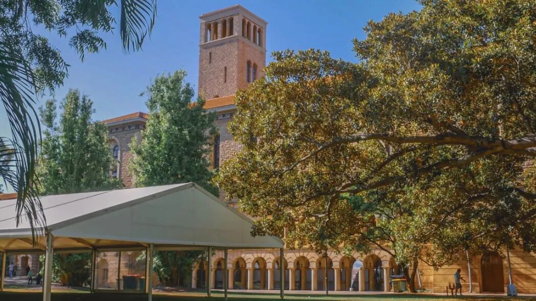 西澳大学 西澳大学